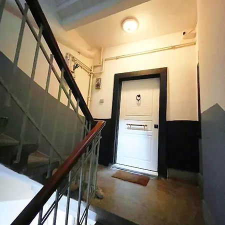 4 And Living New Family House Facility On Istiklal Street In Taksim Center Apartment