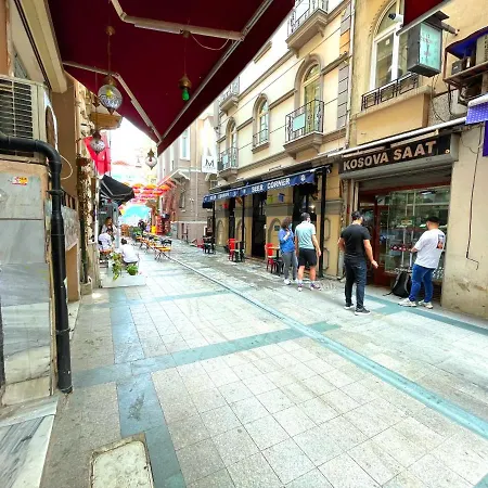4 And Living New Family House Facility On Istiklal Street In Taksim Center