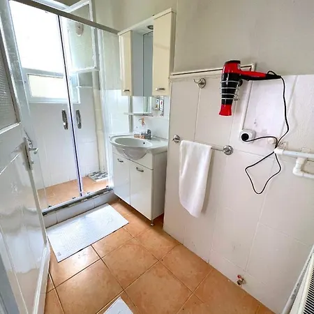 4 And Living New Family House Facility On Istiklal Street In Taksim Center